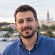 Generisani portret — nije stvarni klijent